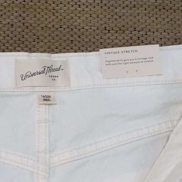 Universal Thread Women's Vintage Bermuda Jean Shorts (Size 14) White - NEW!!! - Picture 5 of 9